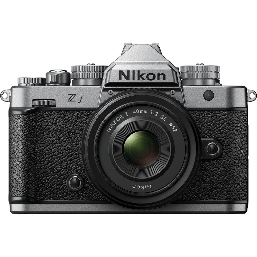 Nikon Zf Systemkamera mit 40mm SE Festbrennweite Silber